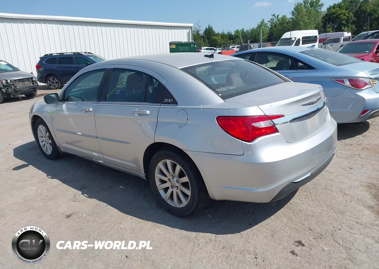 2012 Chrysler 200 Touring VIN:1C3CCBBB3CN212644 - 3