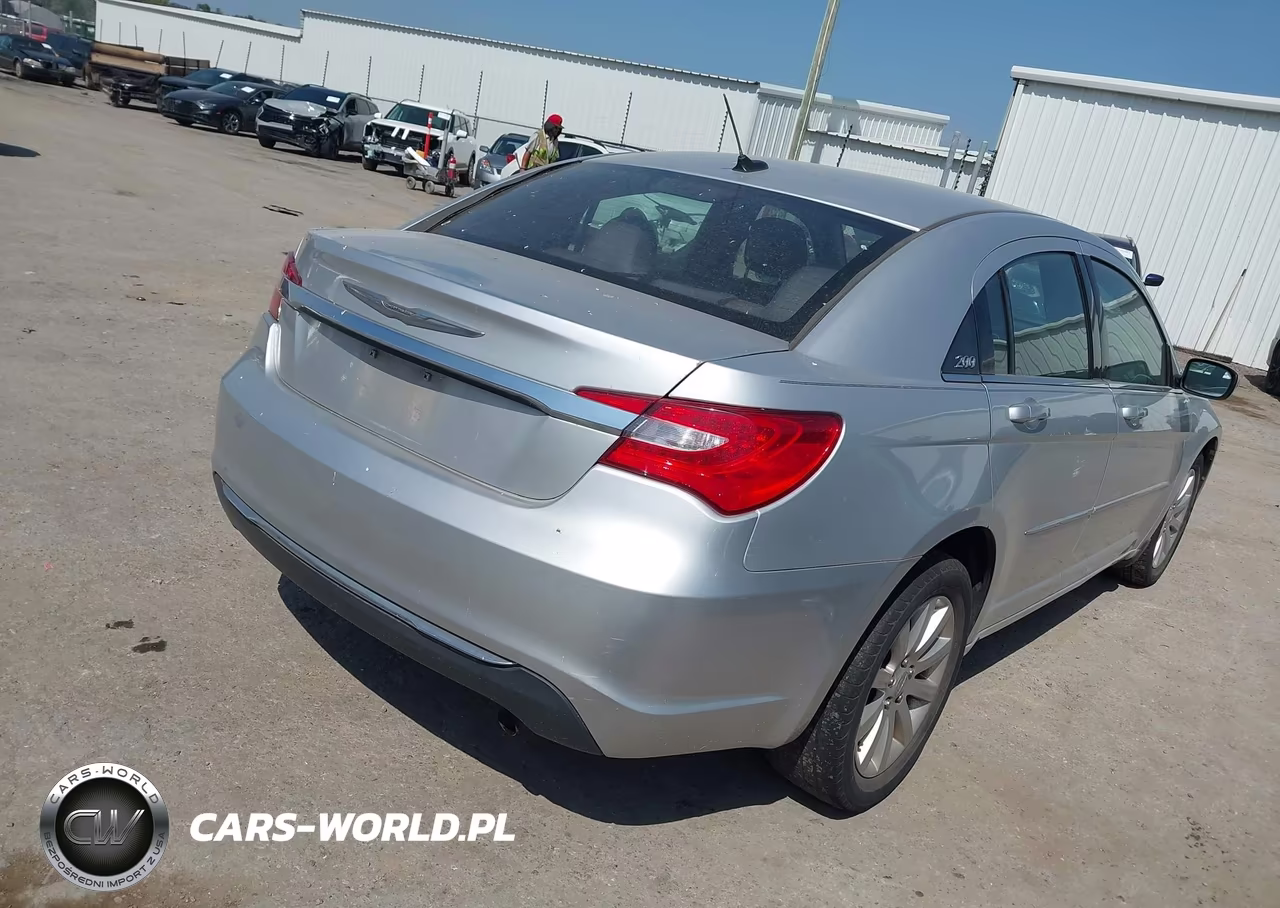 2012 Chrysler 200 Touring VIN:1C3CCBBB3CN212644 - 4