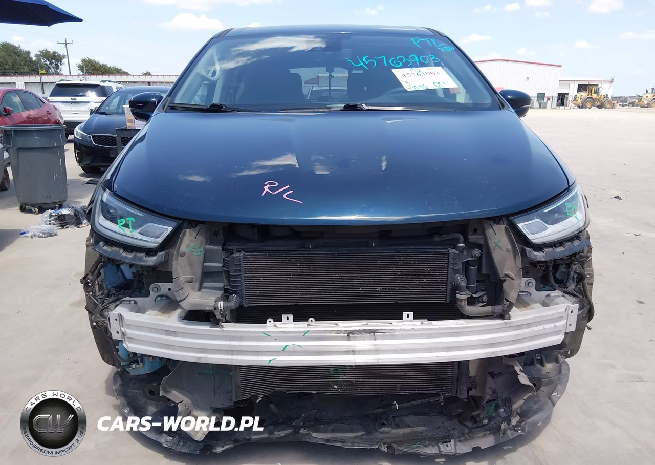 2022 Chrysler Pacifica Hybrid Touring L VIN:2C4RC1L72NR196601 - 6