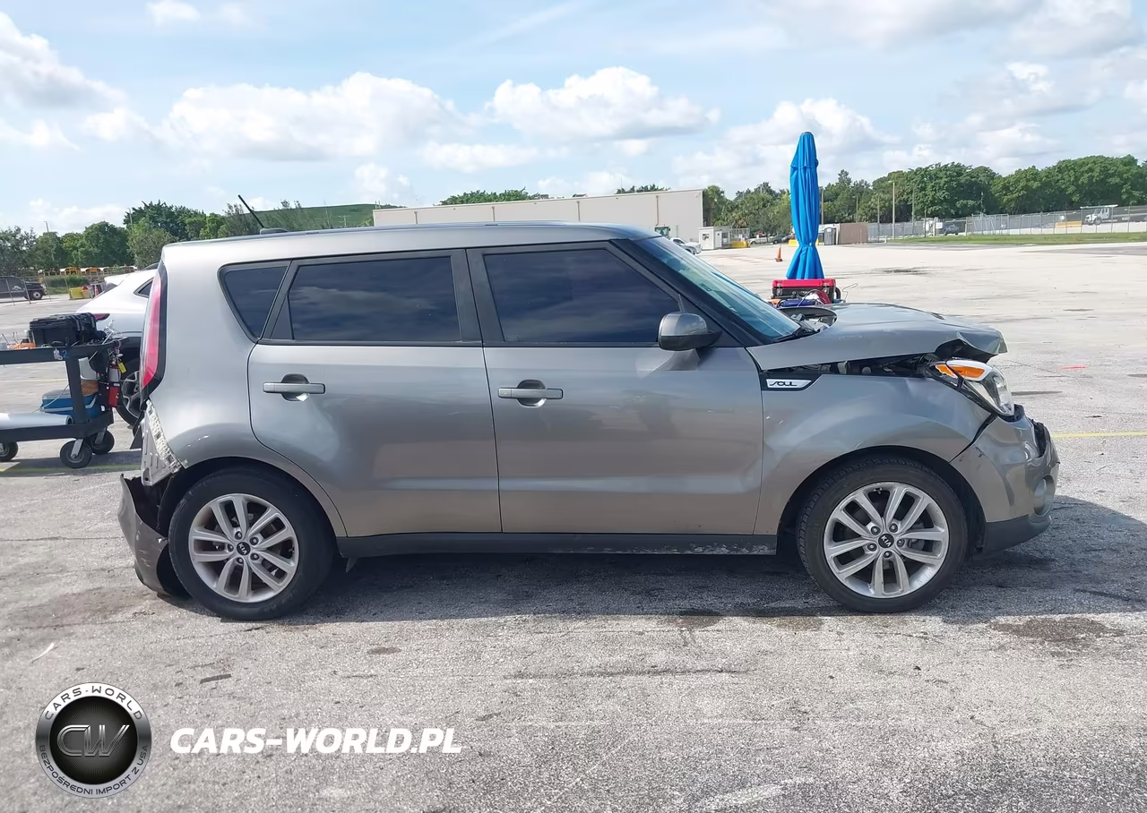 2019 Kia Soul + VIN:KNDJP3A56K7025281 - 13