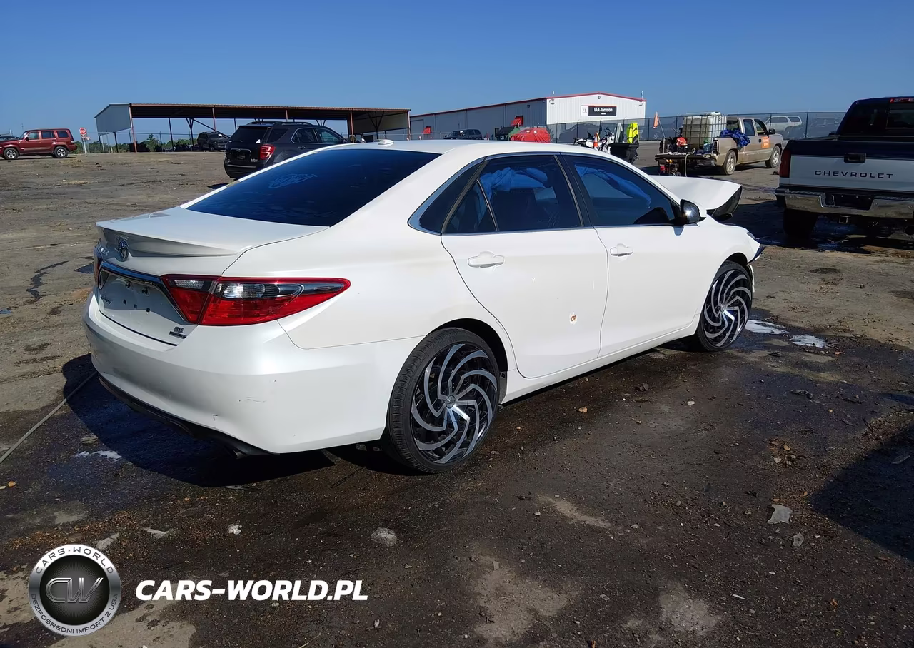 2016 Toyota Camry Se VIN:4T1BF1FK3GU181129 - 4