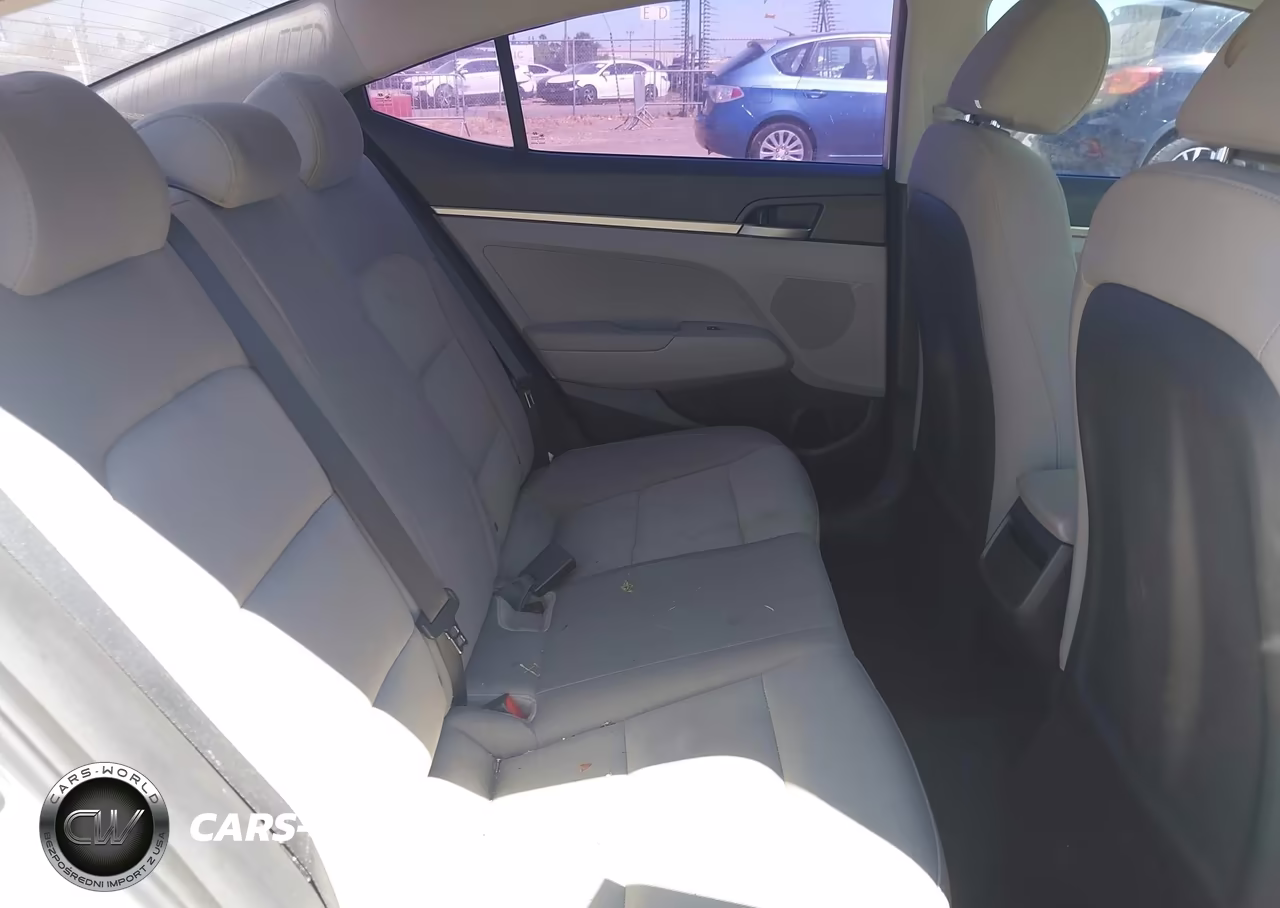 2017 Hyundai Elantra Se VIN:5NPD74LF2HH110261 - 8