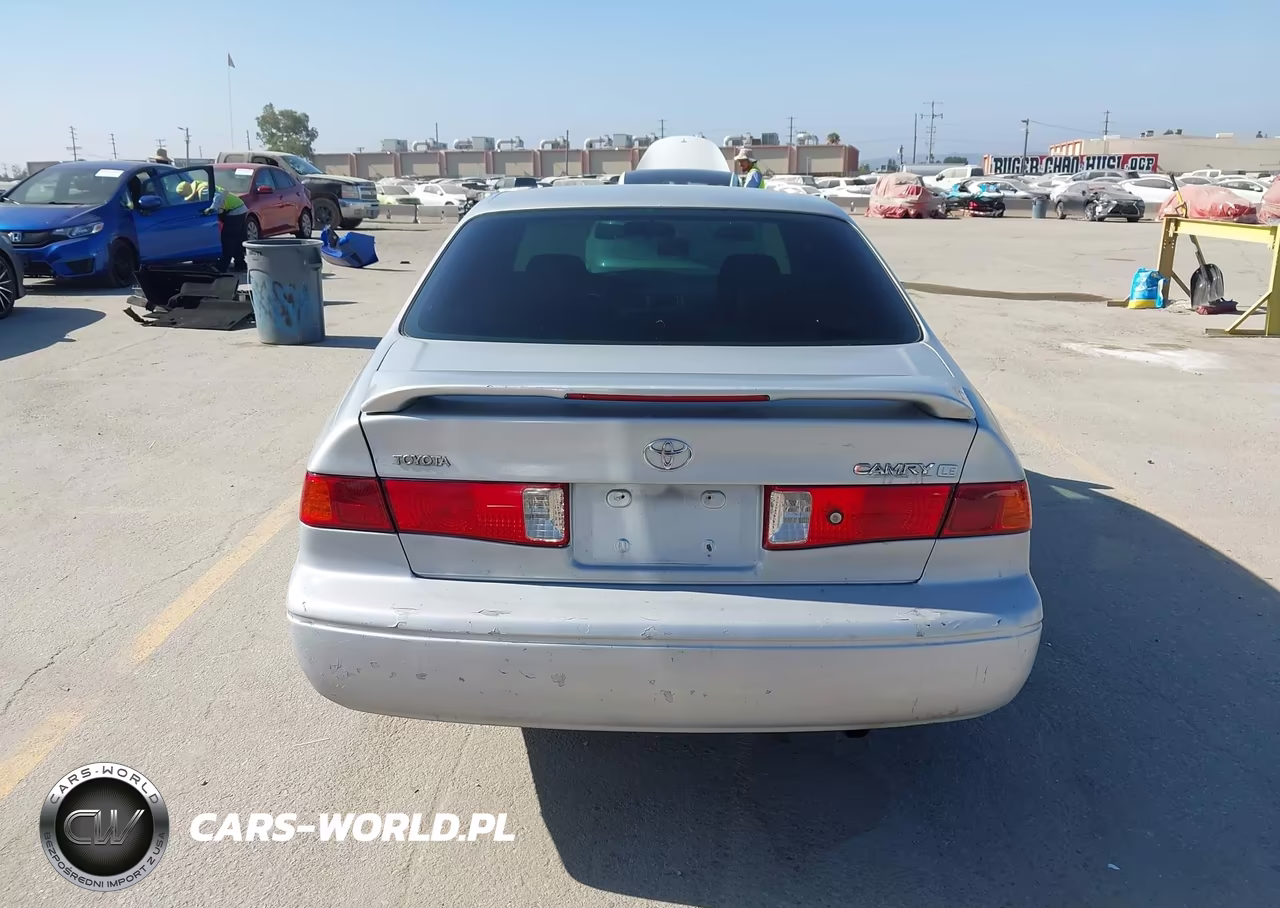 2000 Toyota Camry Le VIN:JT2BG22K8Y0498614 - 16