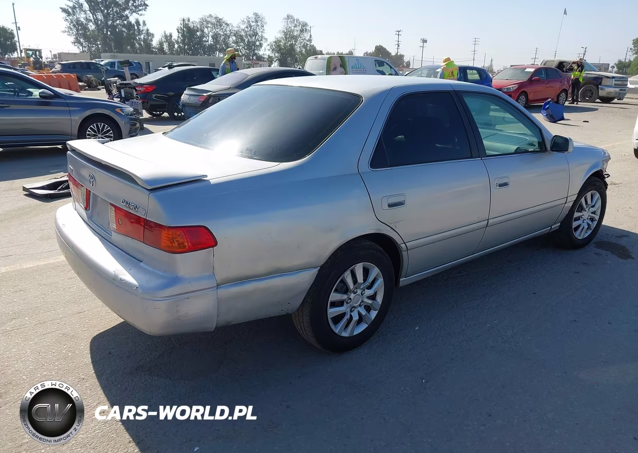 2000 Toyota Camry Le VIN:JT2BG22K8Y0498614 - 4