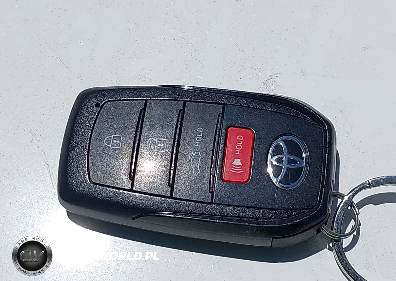 2025 Toyota Corolla Hybrid Le VIN:JTDBCMFE0S3102555 - 11