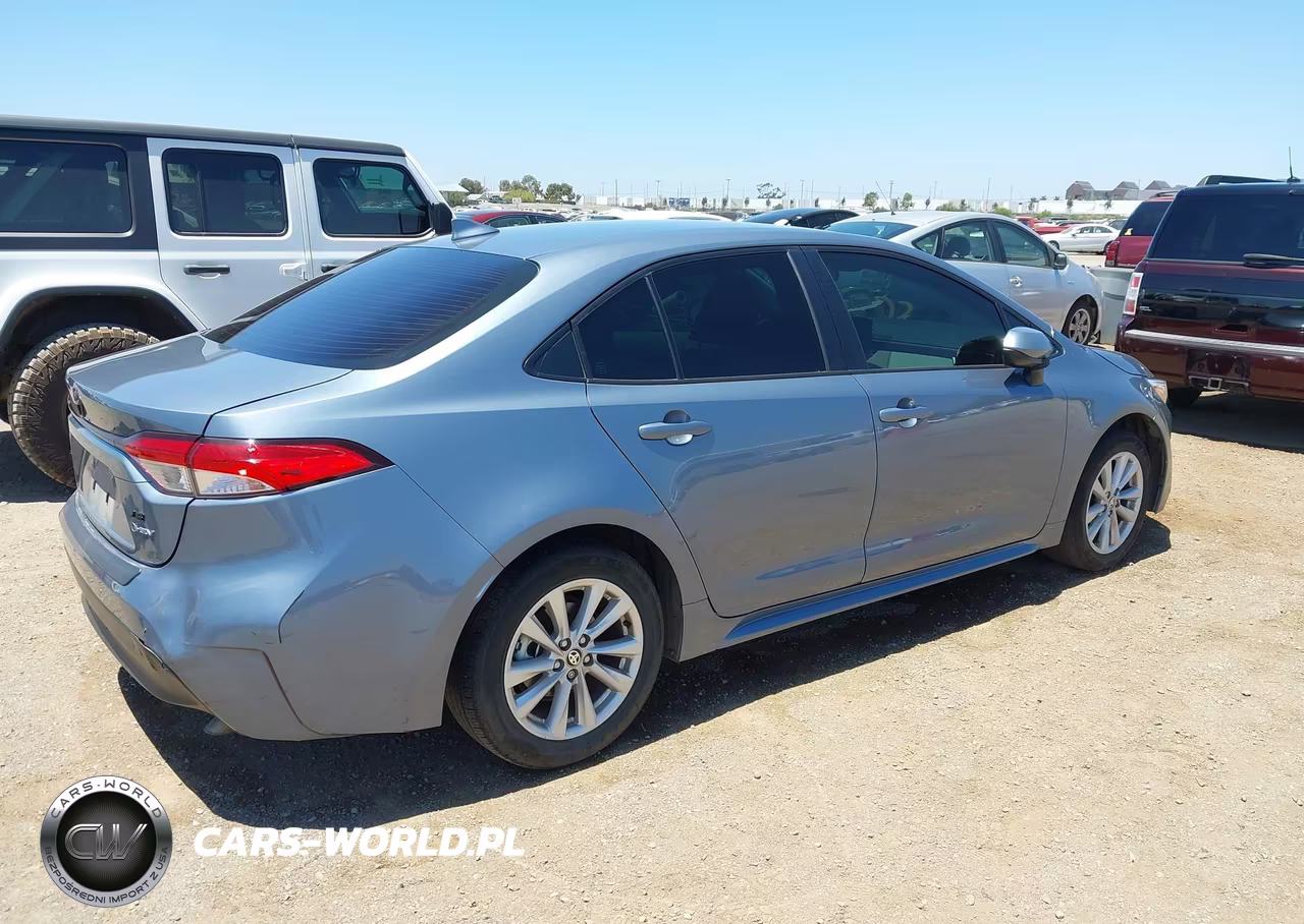 2025 Toyota Corolla Hybrid Le VIN:JTDBCMFE0S3102555 - 4