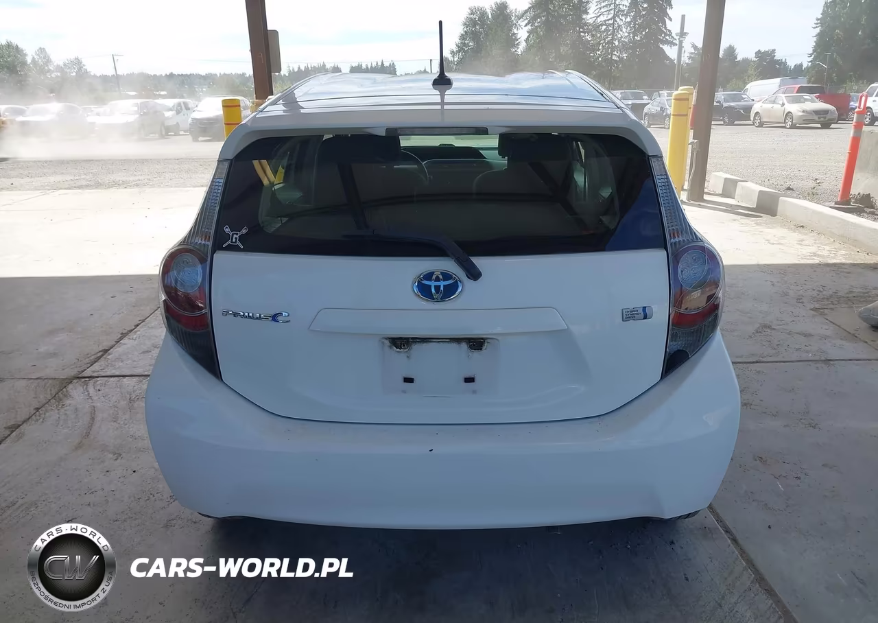 2012 Toyota Prius C Three VIN:JTDKDTB30C1521921 - 16