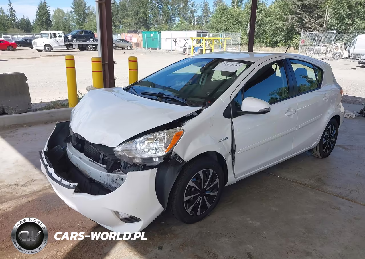 2012 Toyota Prius C Three VIN:JTDKDTB30C1521921 - 2