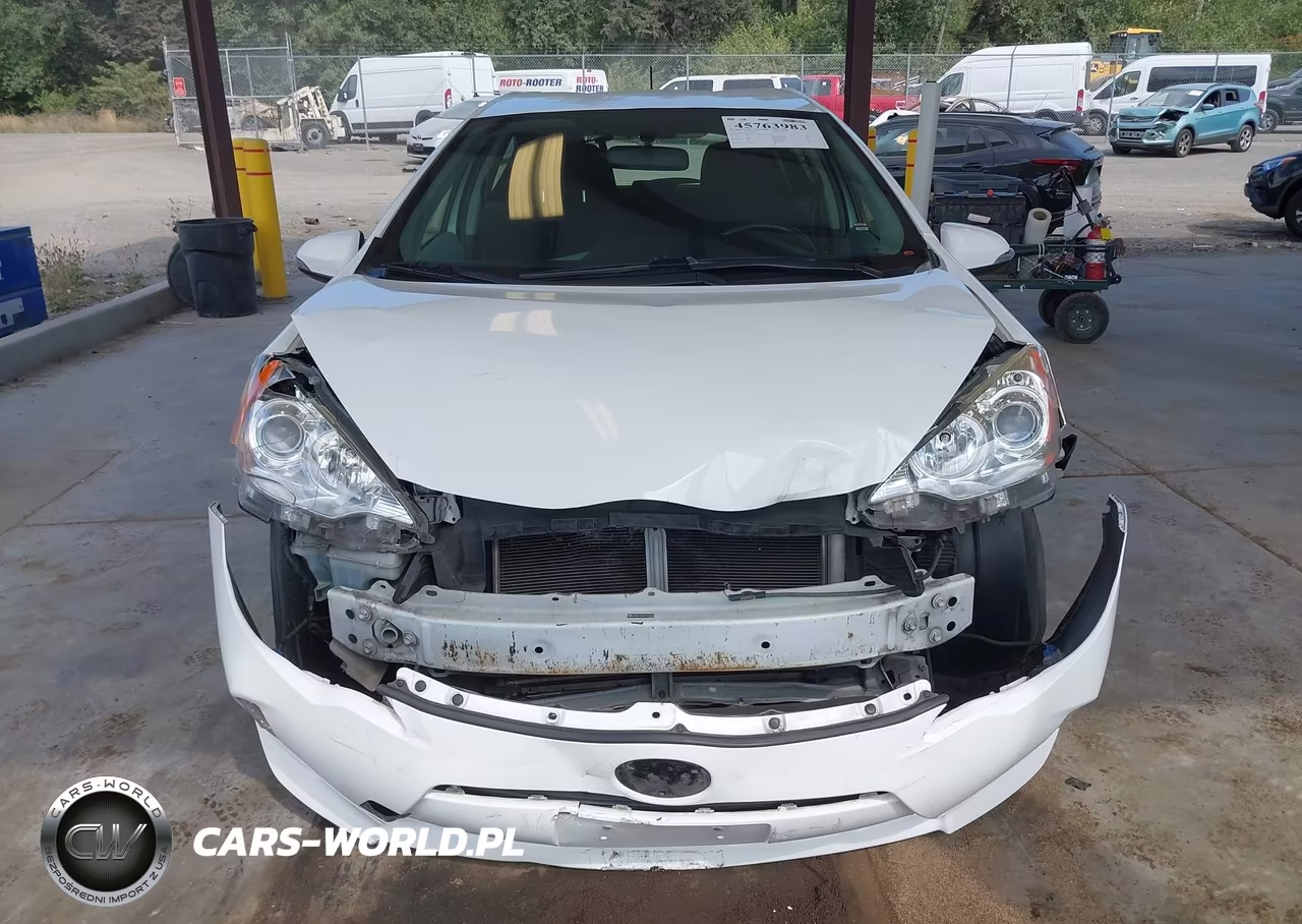 2012 Toyota Prius C Three VIN:JTDKDTB30C1521921 - 6