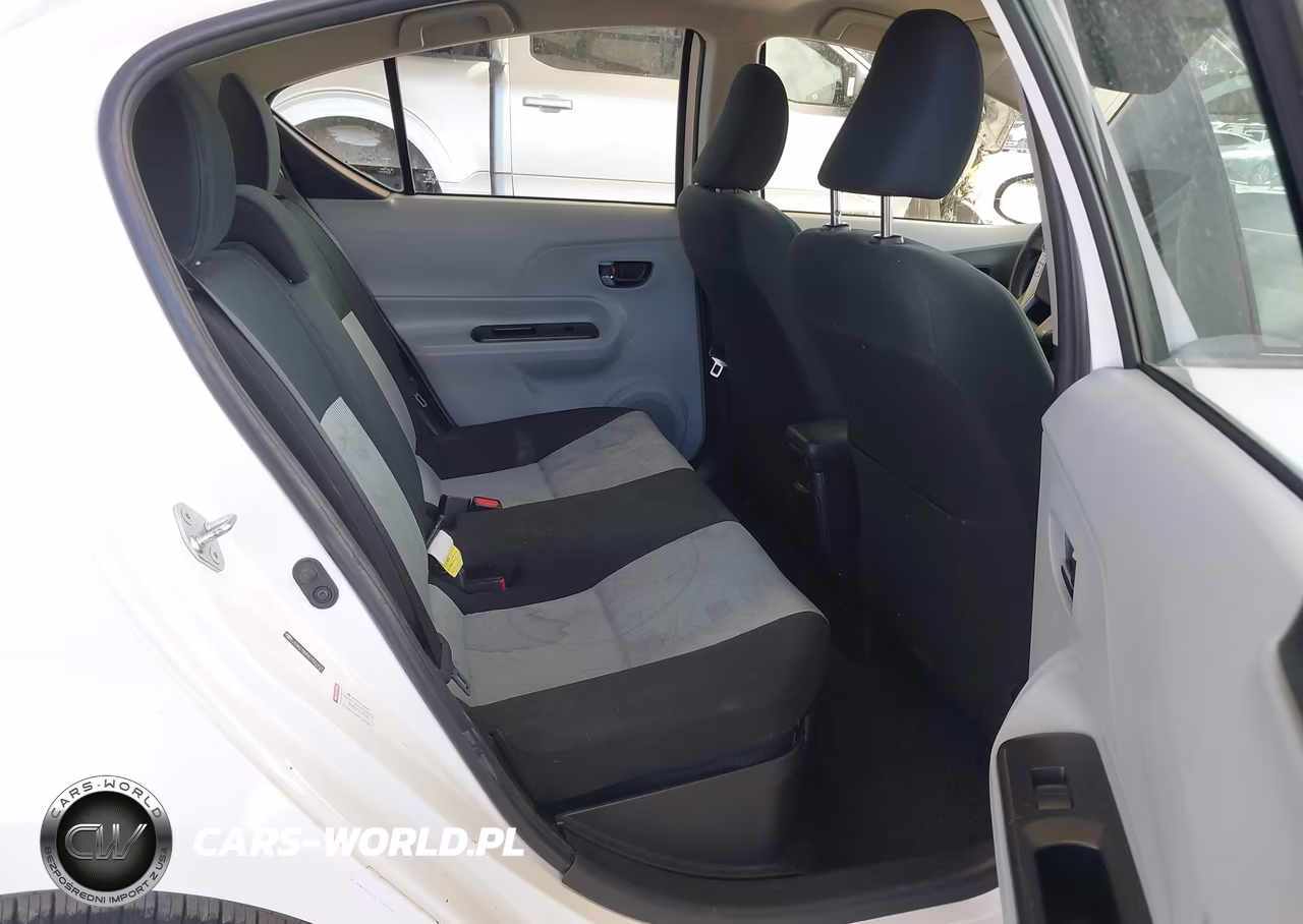 2012 Toyota Prius C Three VIN:JTDKDTB30C1521921 - 8