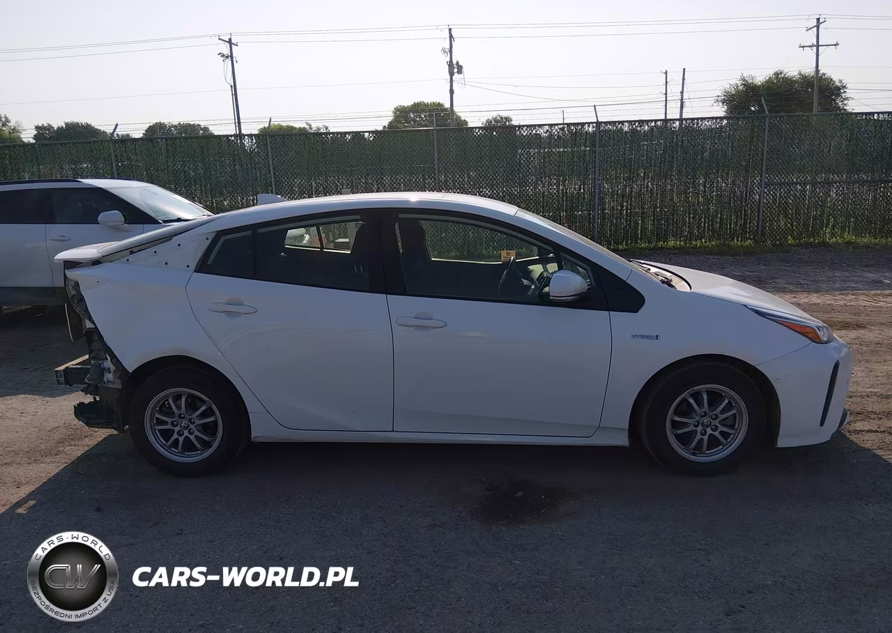 2022 Toyota Prius Le VIN:JTDKAMFUXN3181332 - 13