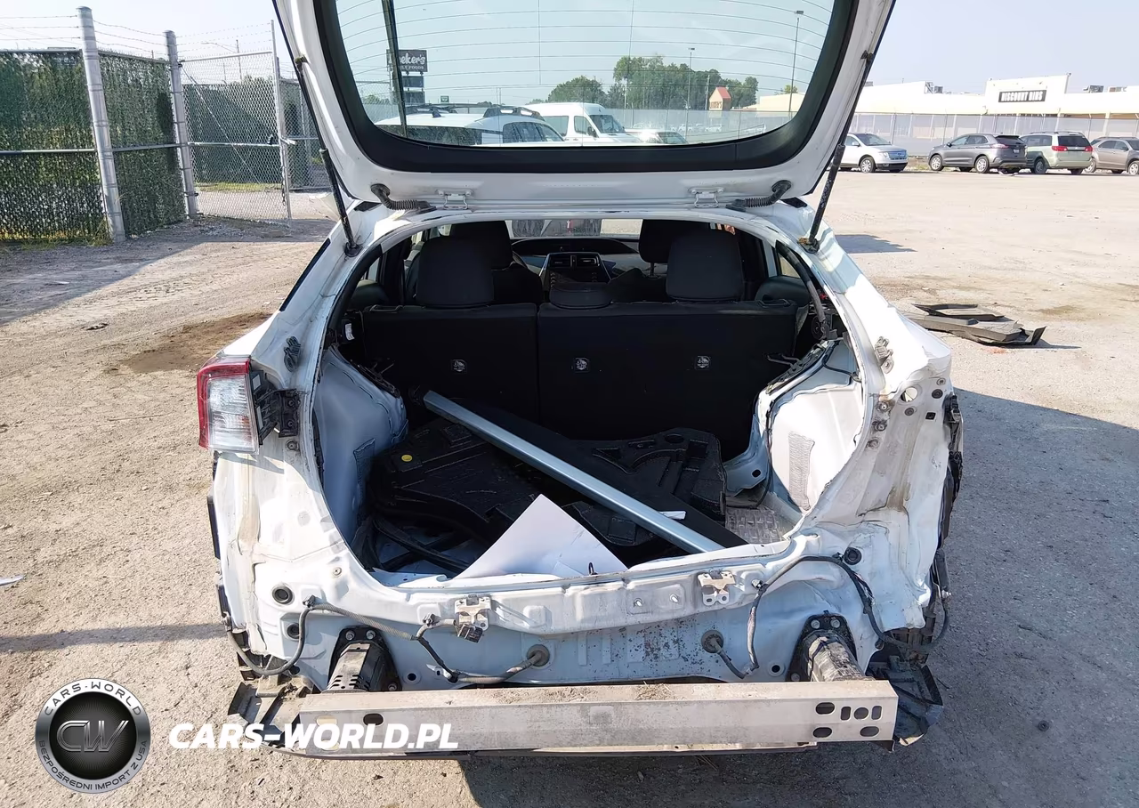 2022 Toyota Prius Le VIN:JTDKAMFUXN3181332 - 16