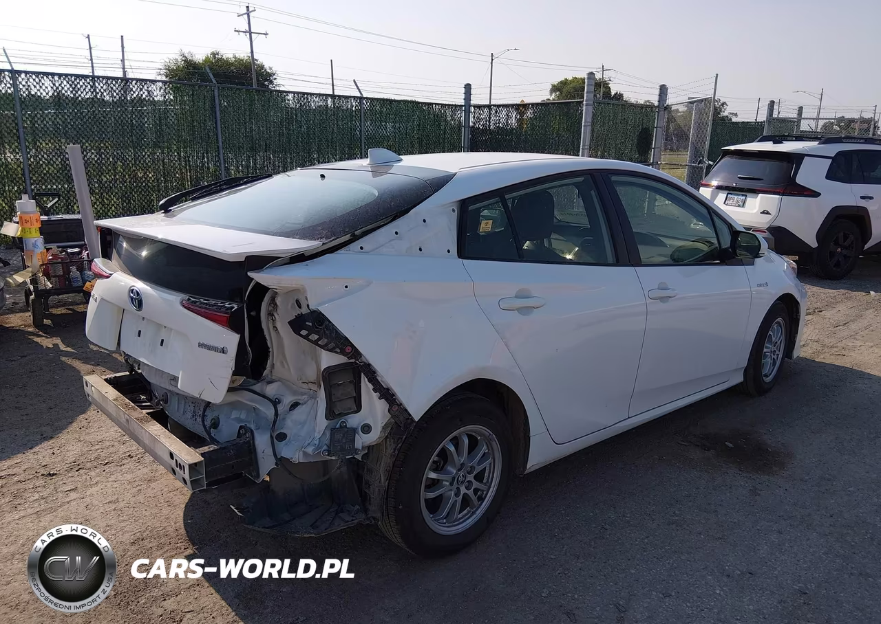 2022 Toyota Prius Le VIN:JTDKAMFUXN3181332 - 4