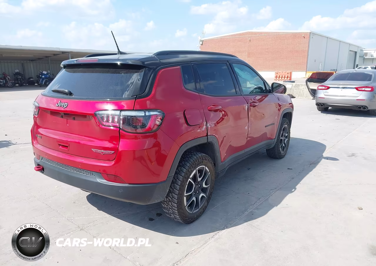 2025 Jeep Compass Trailhawk 4X4 VIN:3C4NJDDN9ST524625 - 4