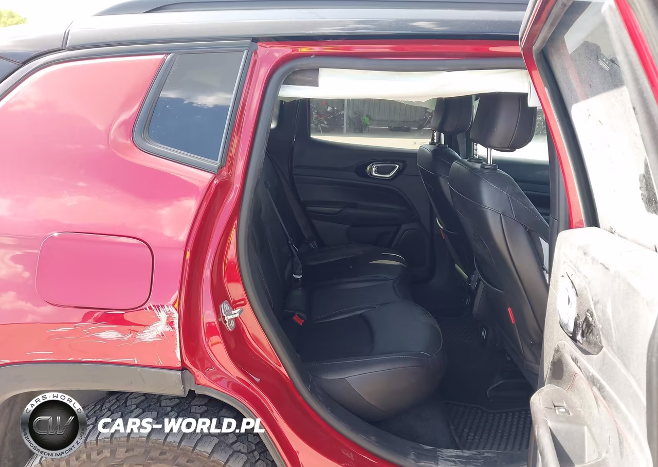 2025 Jeep Compass Trailhawk 4X4 VIN:3C4NJDDN9ST524625 - 8