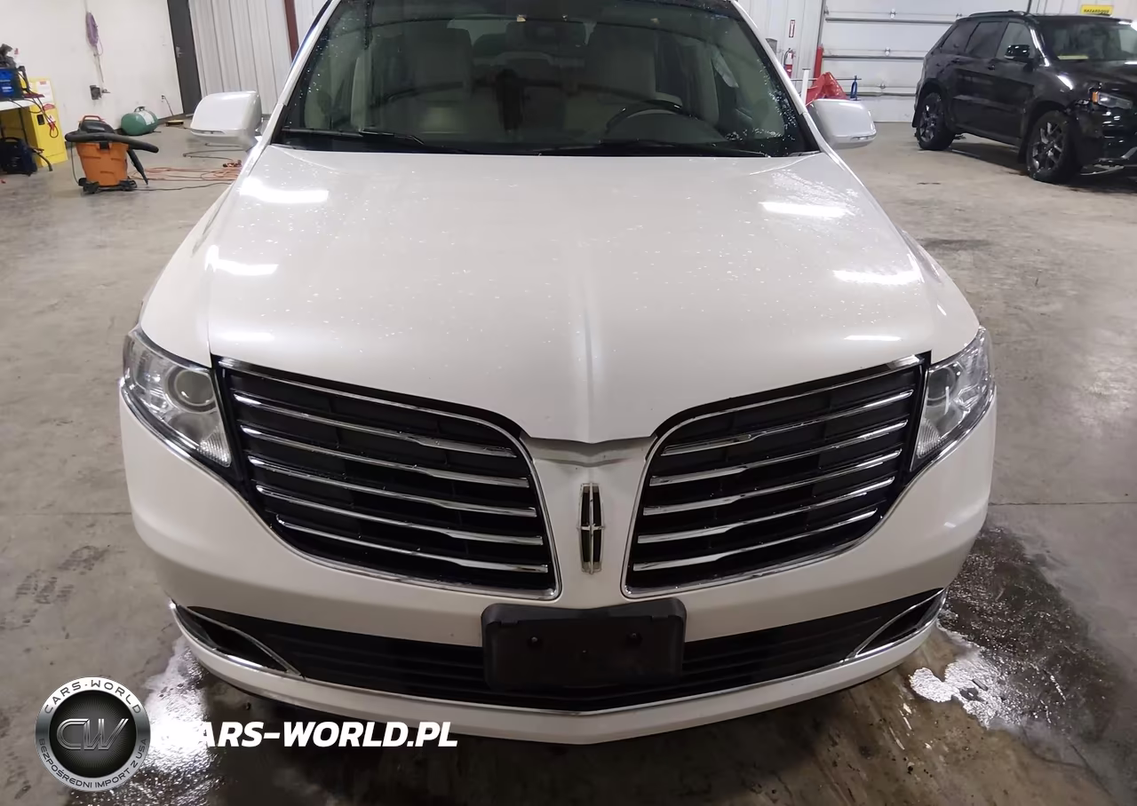 2019 Lincoln Mkt Reserve VIN:2LMHJ5AT6KBL03677 - 13
