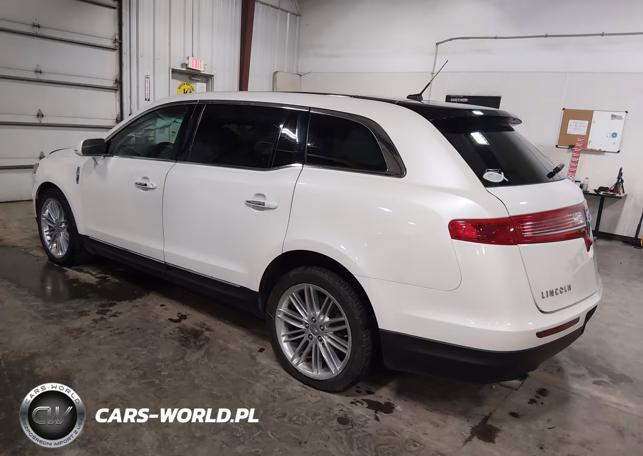 2019 Lincoln Mkt Reserve VIN:2LMHJ5AT6KBL03677 - 3