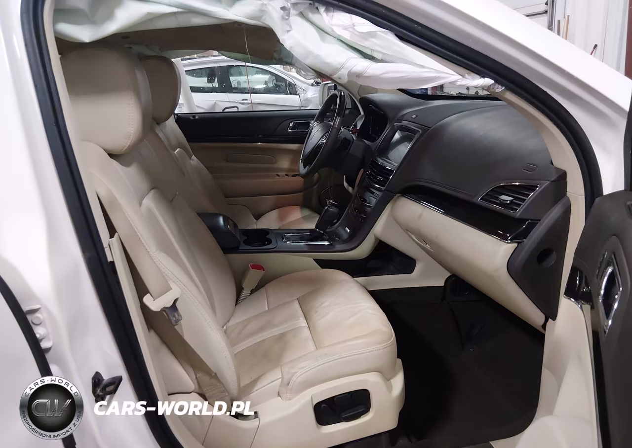 2019 Lincoln Mkt Reserve VIN:2LMHJ5AT6KBL03677 - 5
