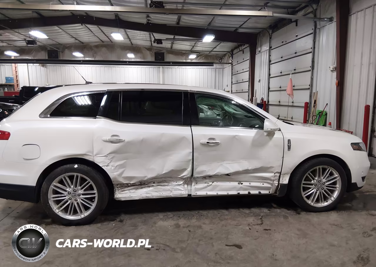 2019 Lincoln Mkt Reserve VIN:2LMHJ5AT6KBL03677 - 6