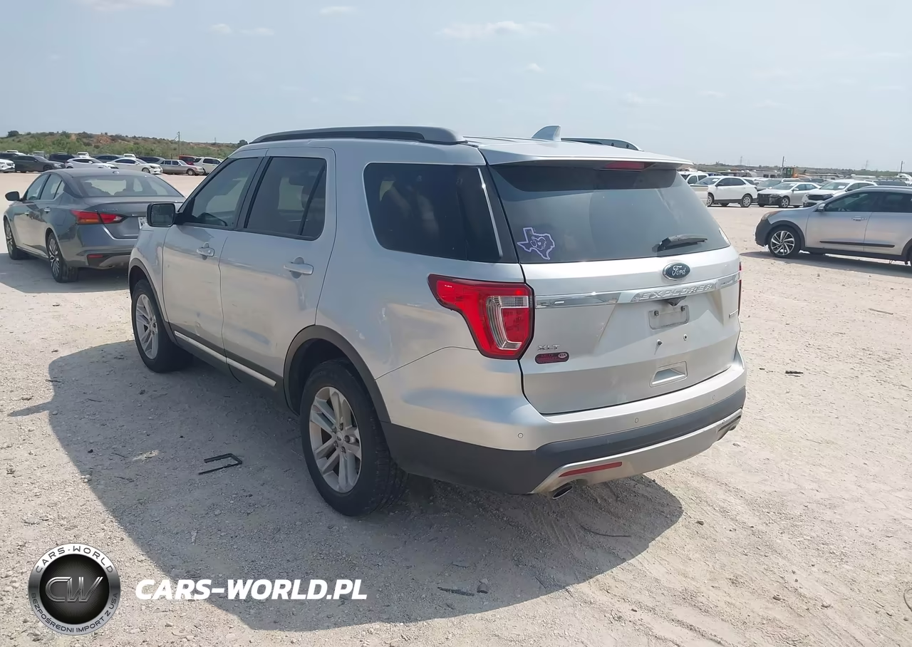 2016 Ford Explorer Xlt VIN:1FM5K7D82GGC57926 - 3