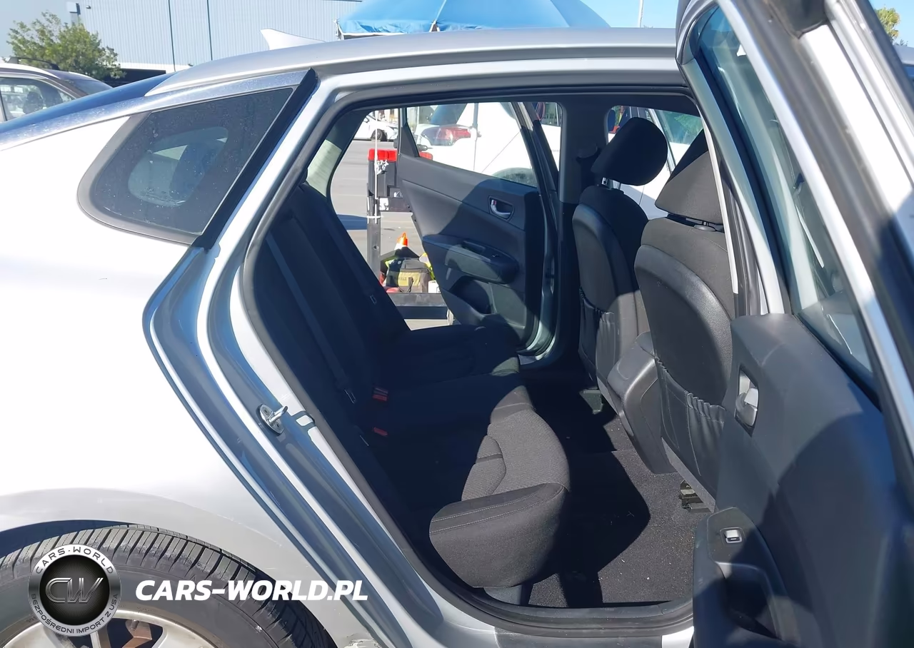 2017 Kia Optima Lx VIN:KNAGT4L38H5132826 - 8