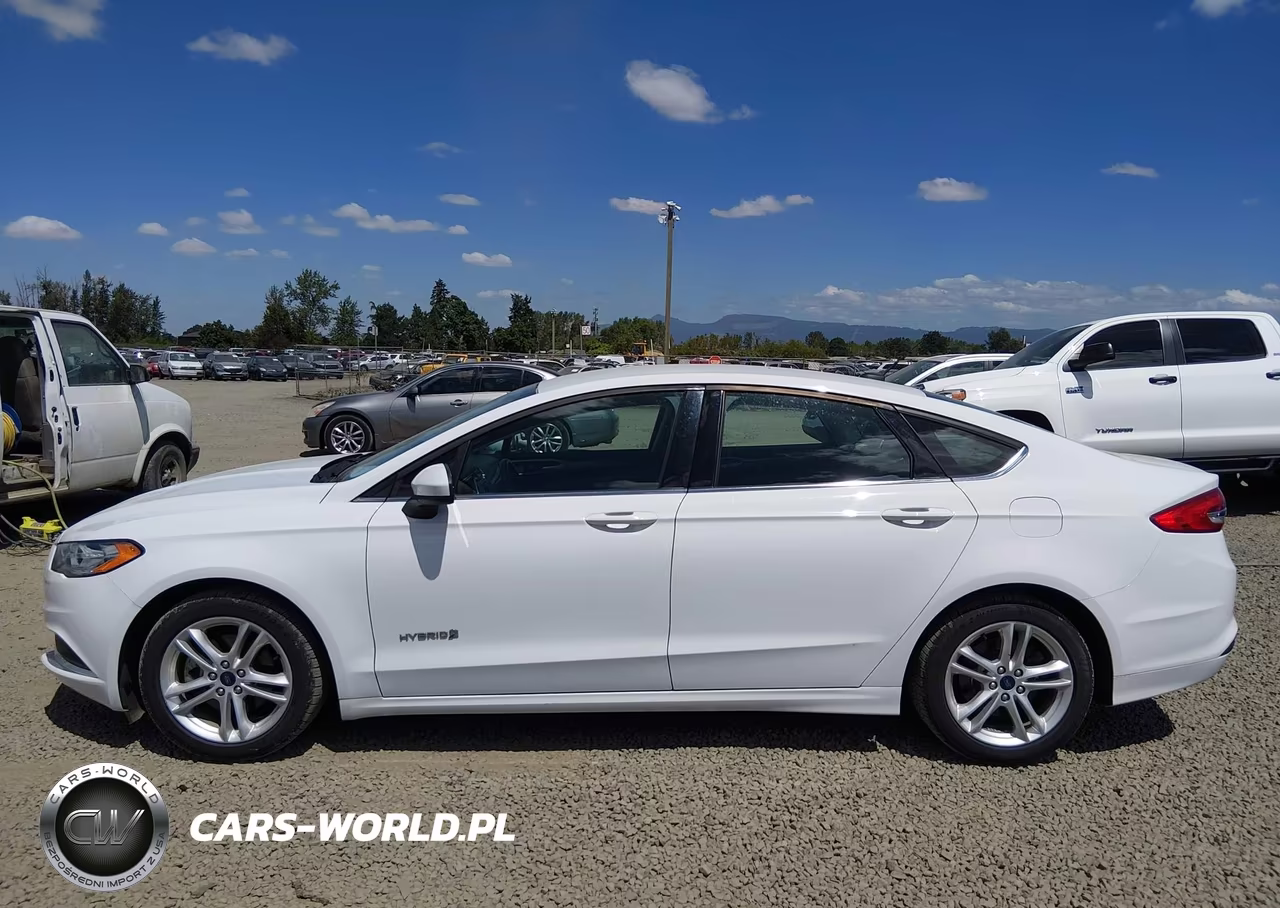 2018 Ford Fusion Hybrid S VIN:3FA6P0UU4JR271475 - 16