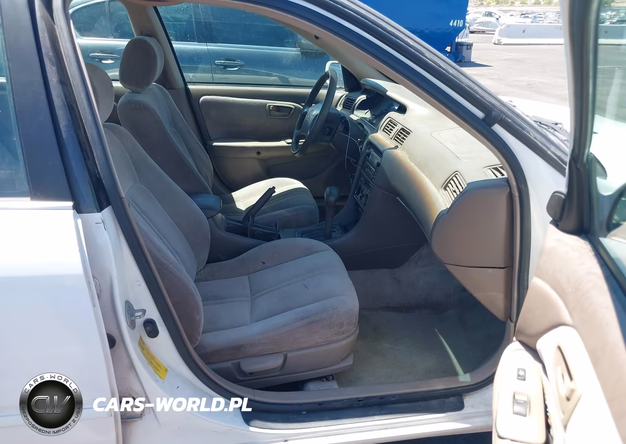 1999 Toyota Camry Le VIN:4T1BG28K9XU498753 - 5