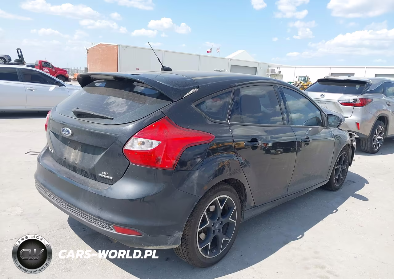 2013 Ford Focus Se VIN:1FADP3K26DL226471 - 4
