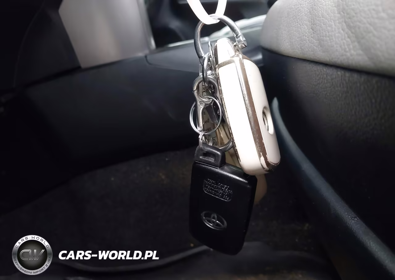2017 Toyota Rav4 Hybrid Limited VIN:JTMDJREV2HD067923 - 11