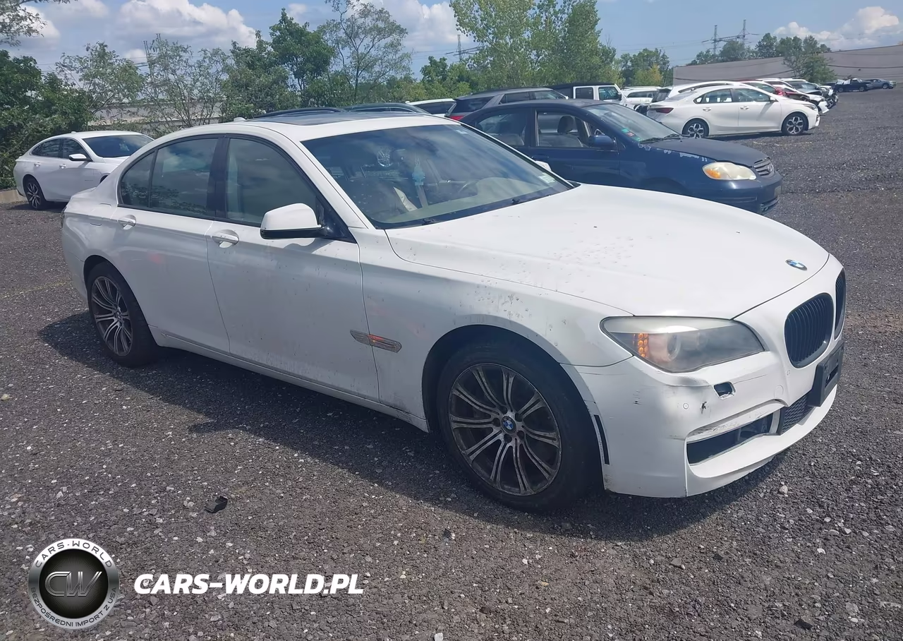 2012 BMW 750I