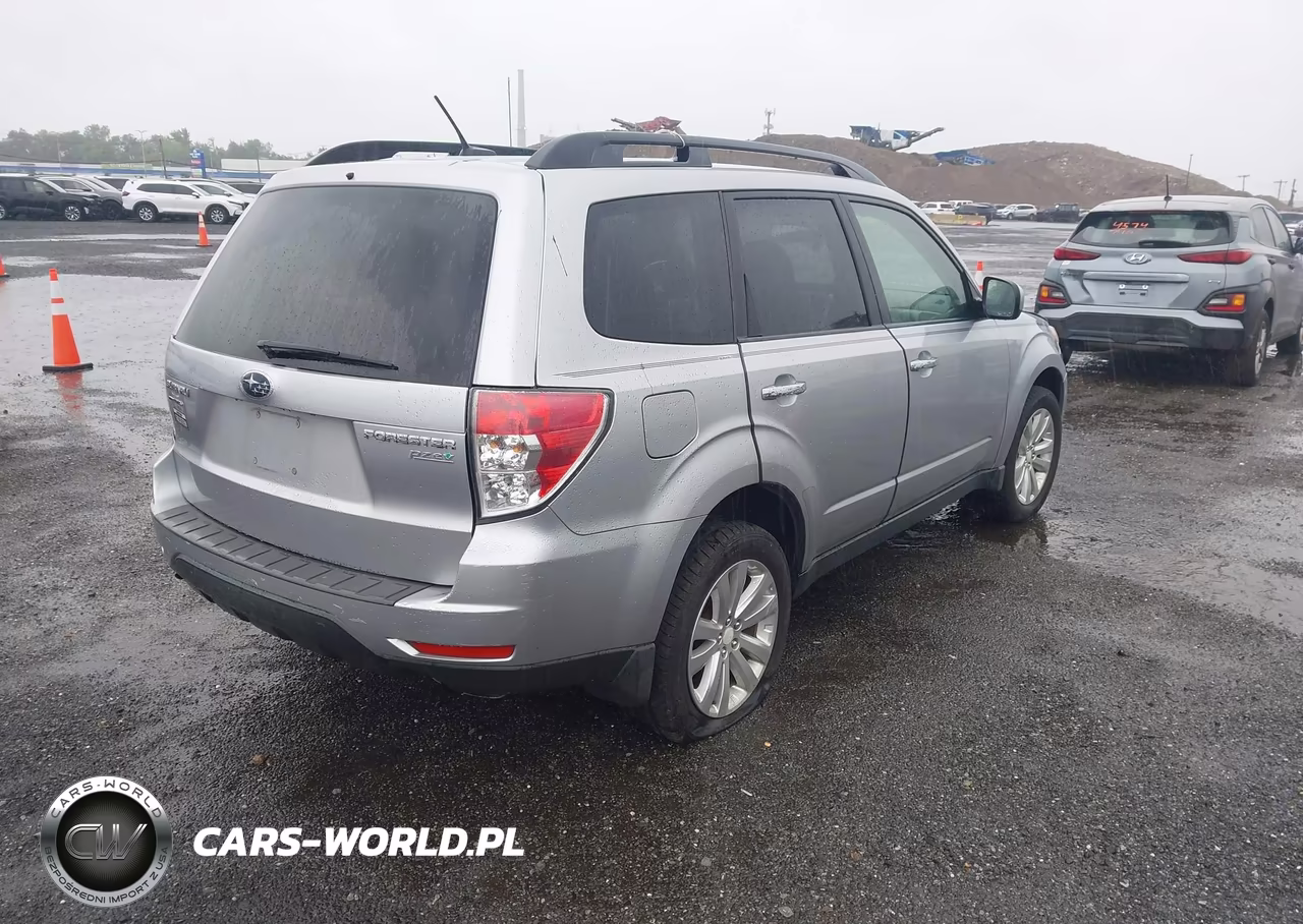 2012 Subaru Forester 2.5X Premium VIN:JF2SHADC4CH430553 - 4