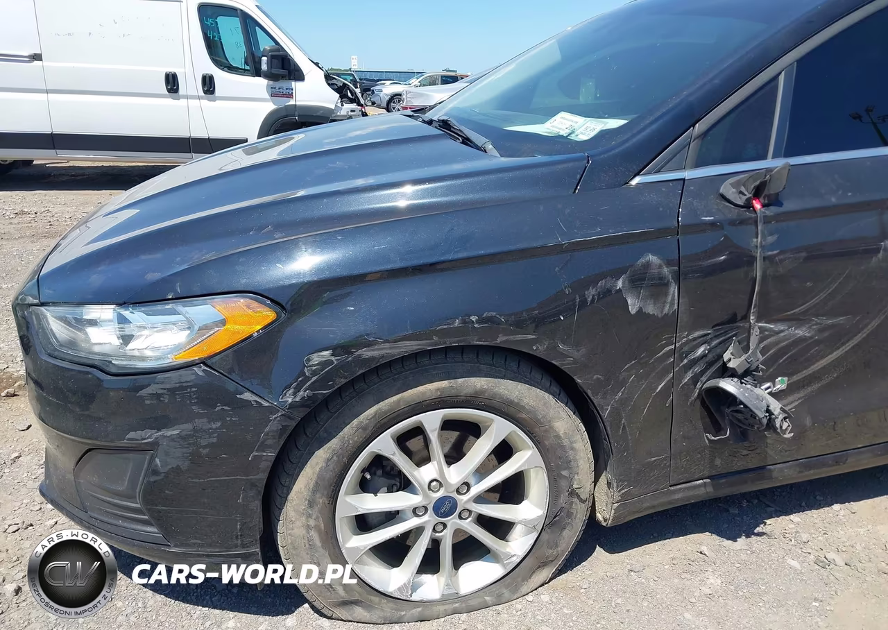 2019 Ford Fusion Hybrid Se VIN:3FA6P0LU2KR235173 - 17