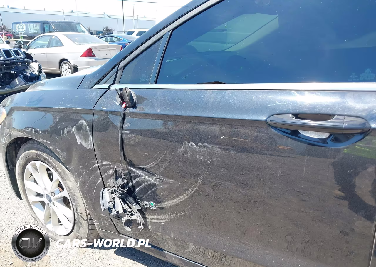 2019 Ford Fusion Hybrid Se VIN:3FA6P0LU2KR235173 - 18