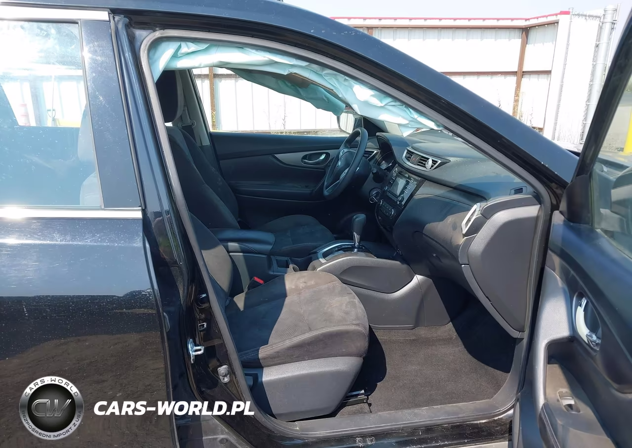 2015 Nissan Rogue S VIN:KNMAT2MV7FP540331 - 5