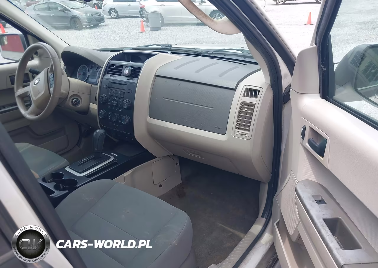 2012 Ford Escape Xls VIN:1FMCU0C76CKB10002 - 5