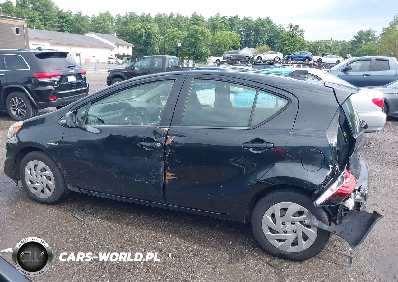 2016 Toyota Prius C Two VIN:JTDKDTB30G1125509 - 14