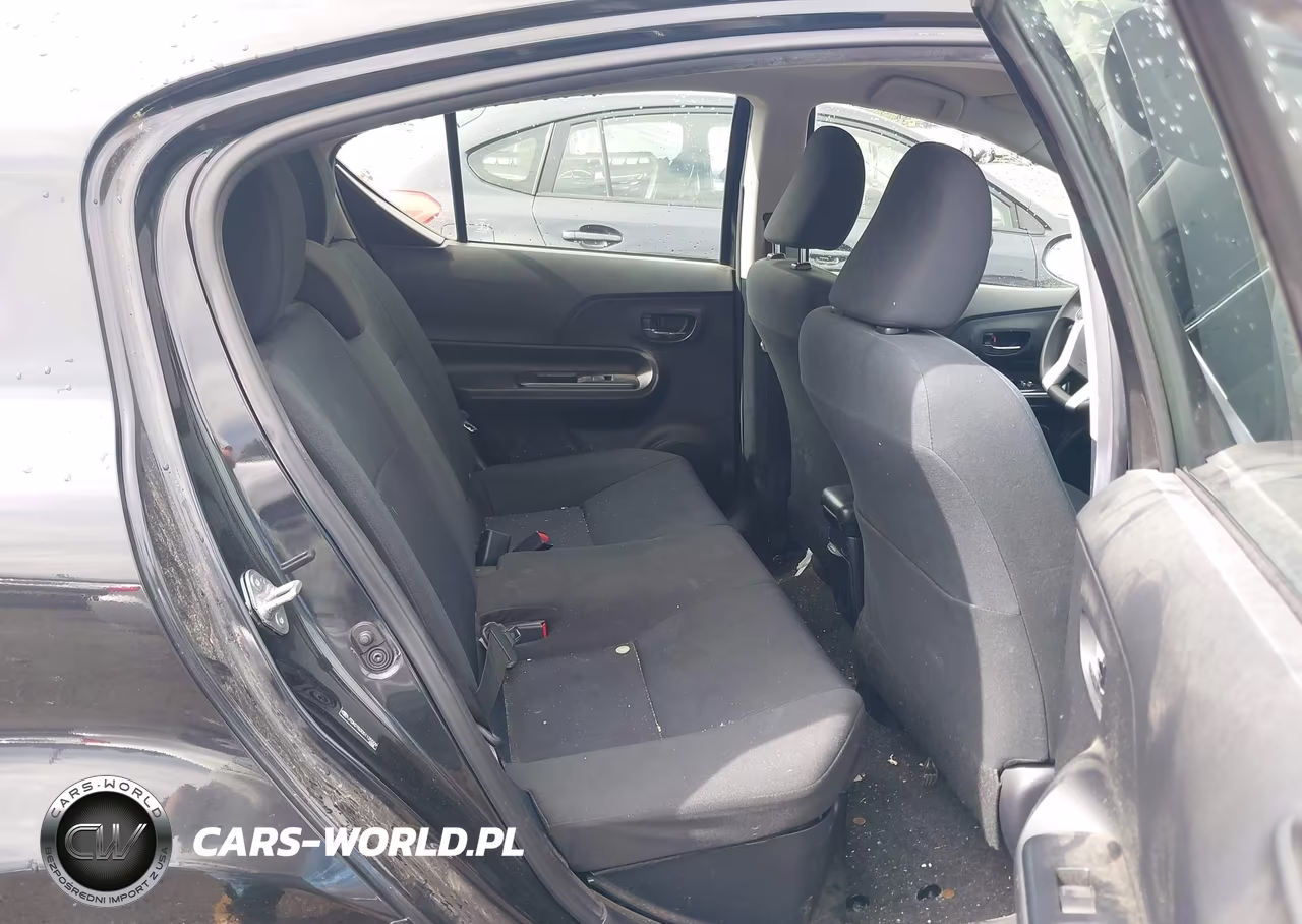 2016 Toyota Prius C Two VIN:JTDKDTB30G1125509 - 8
