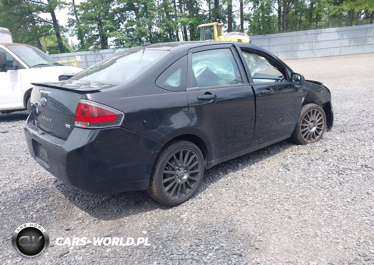 2015 Ford Focus Se VIN:1FAHP3GN9BW173412 - 4