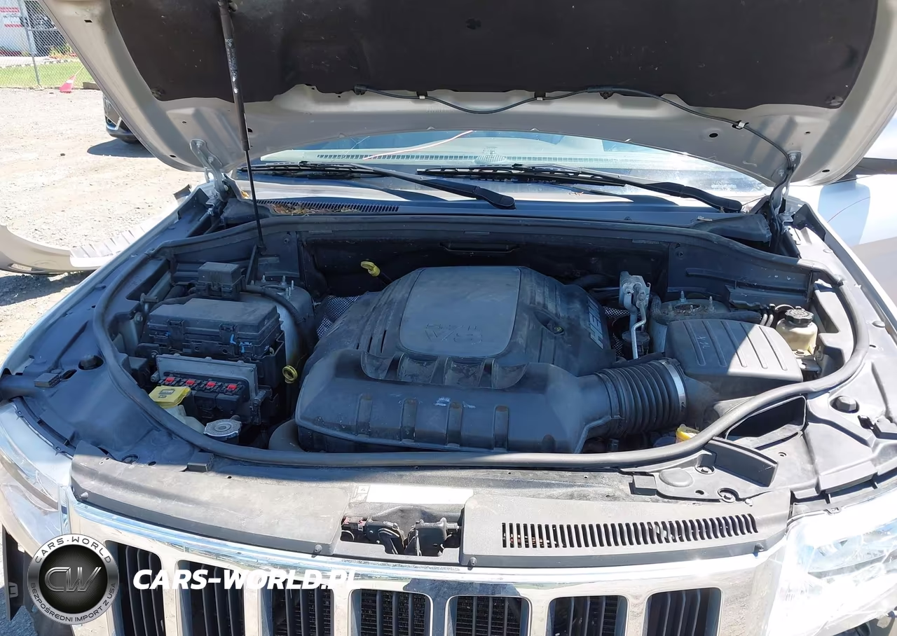 2012 Jeep Grand Cherokee Laredo VIN:1C4RJFAT4CC203511 - 10