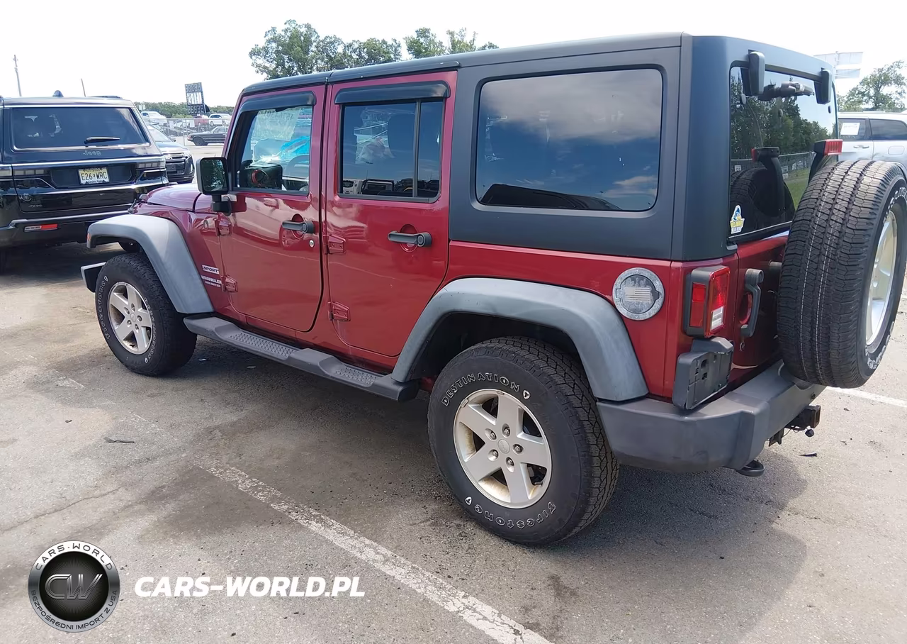 2011 Jeep Wrangler Unlimited Sport VIN:1J4HA3H19BL550016 - 3
