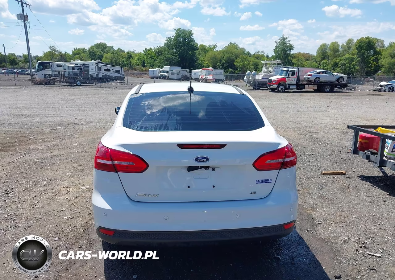 2016 Ford Focus Se VIN:1FADP3F23GL279109 - 17