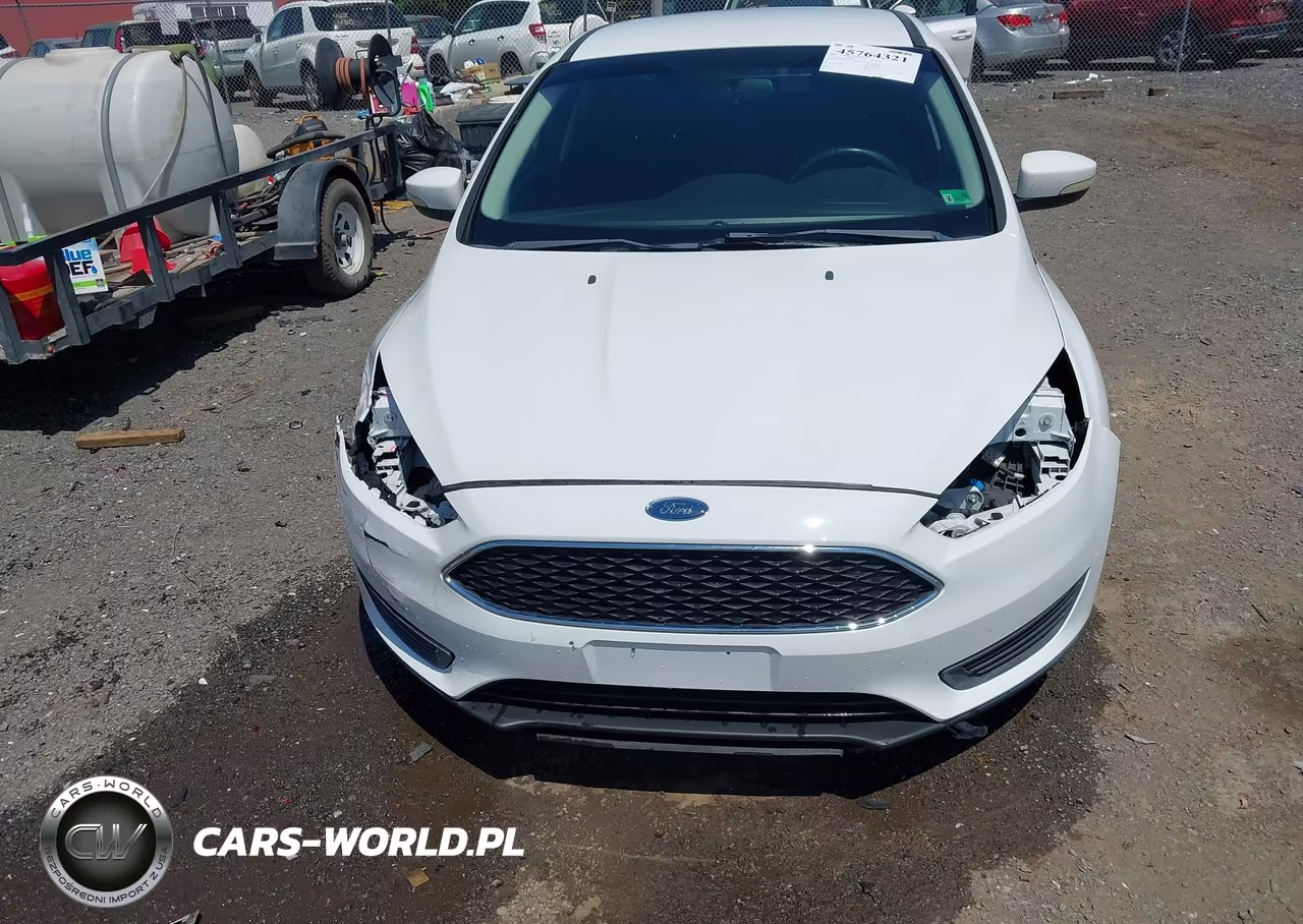 2016 Ford Focus Se VIN:1FADP3F23GL279109 - 6