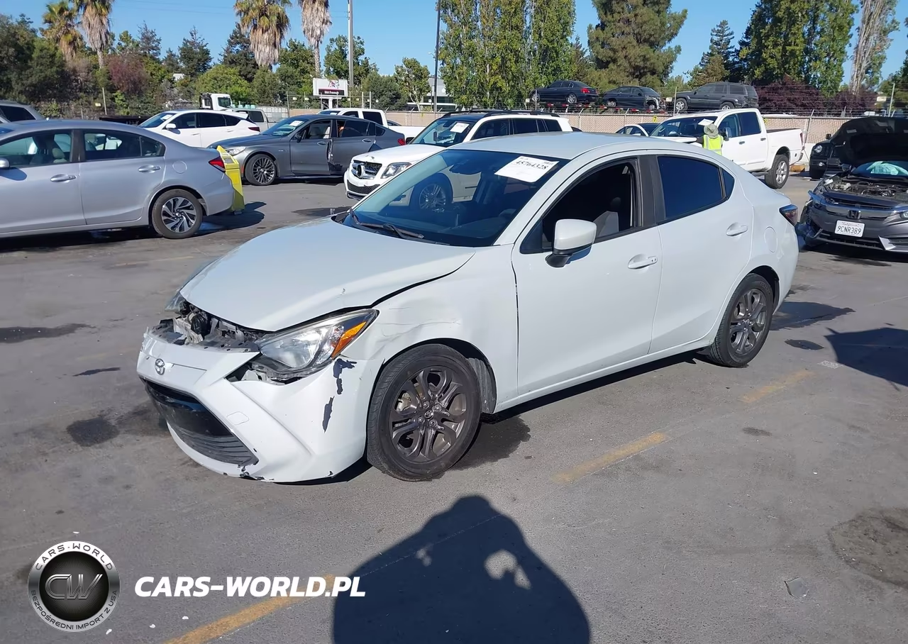 2019 Toyota Yaris Le VIN:3MYDLBYV0KY521654 - 2