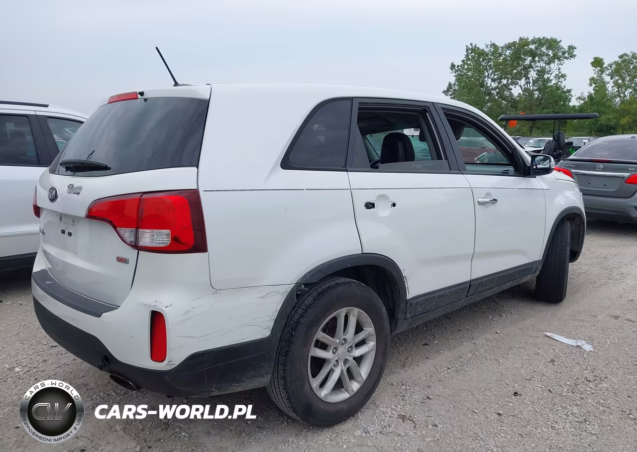 2015 Kia Sorento Lx VIN:5XYKT3A60FG577232 - 4