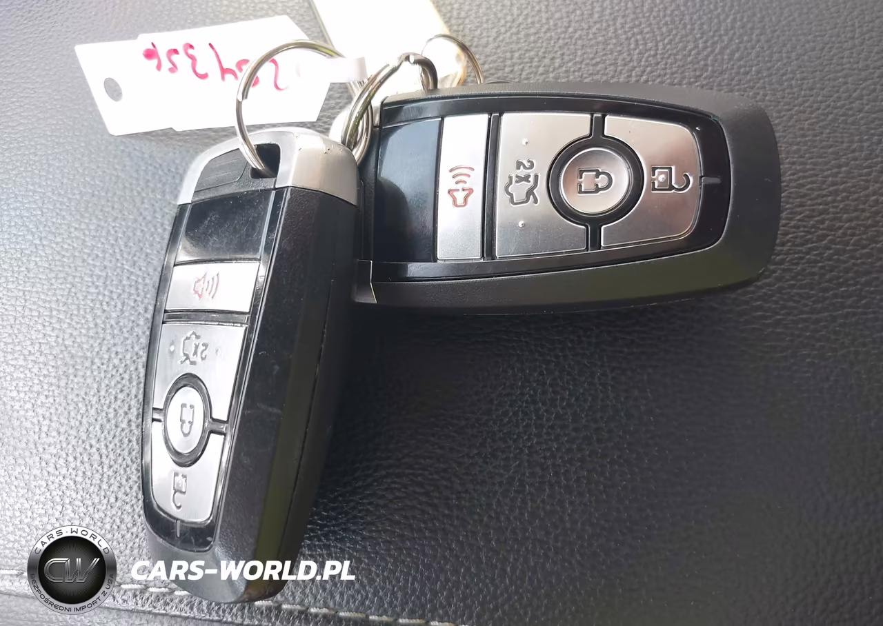 2018 Ford Fusion Hybrid S VIN:3FA6P0UU4JR254353 - 11