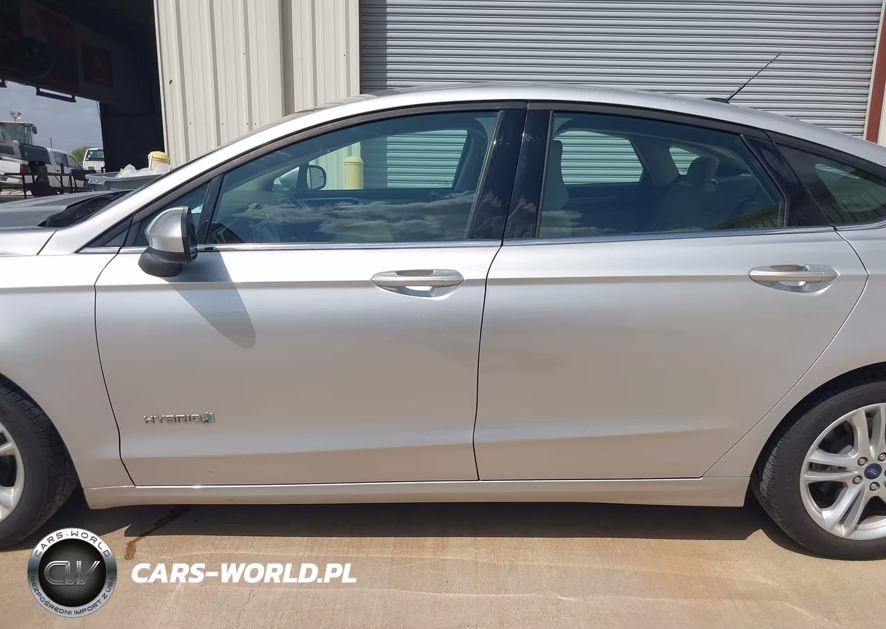 2018 Ford Fusion Hybrid S VIN:3FA6P0UU4JR254353 - 17