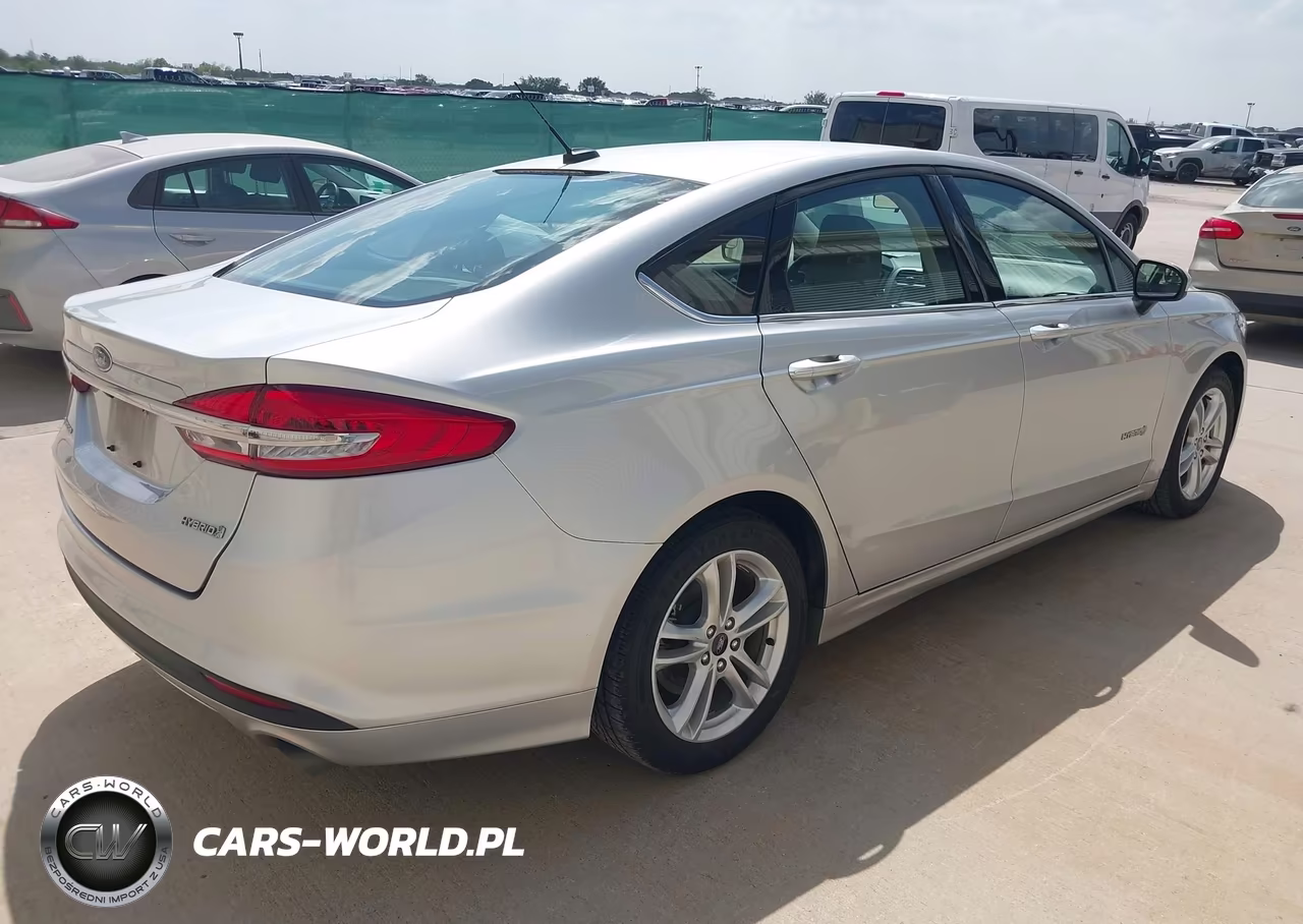 2018 Ford Fusion Hybrid S VIN:3FA6P0UU4JR254353 - 4