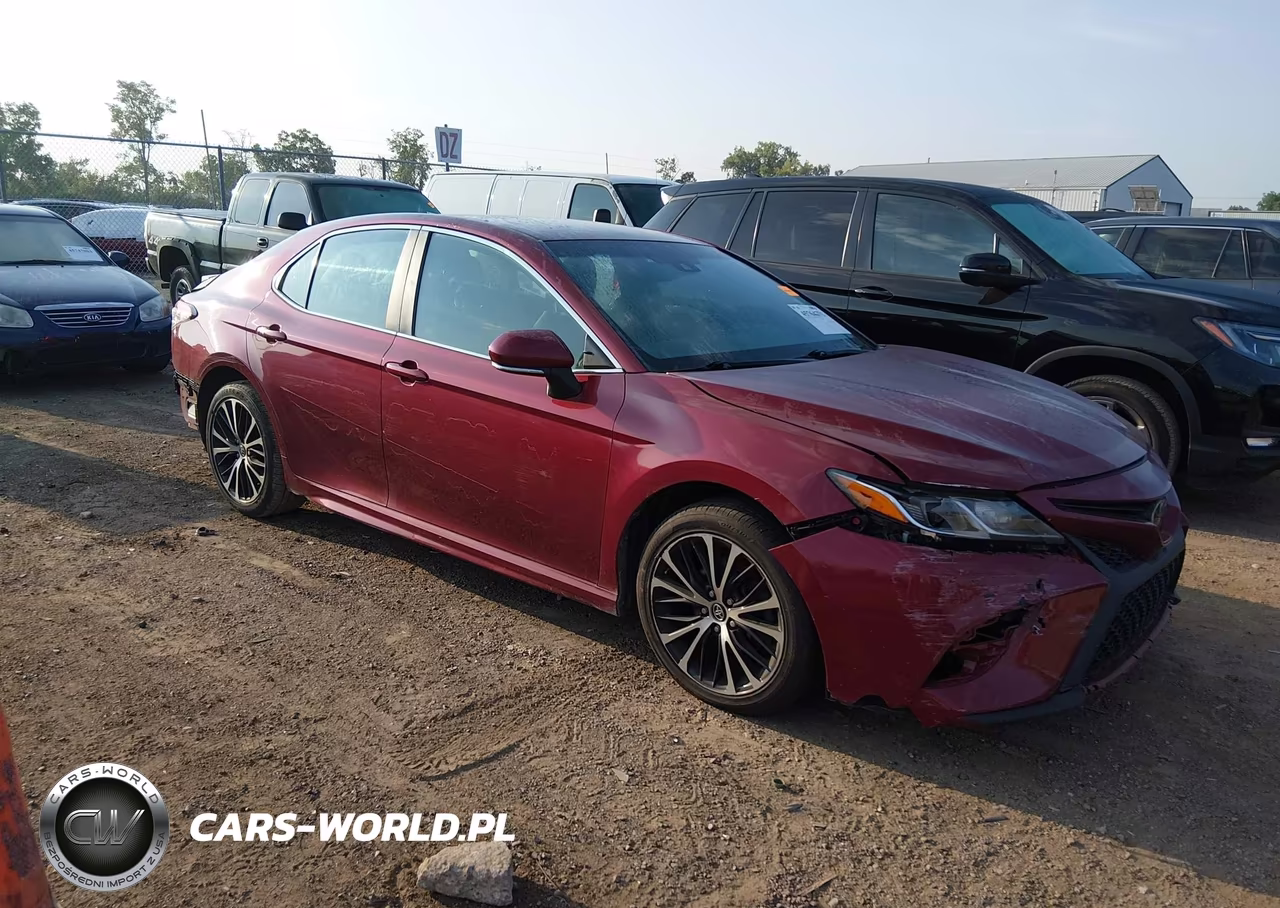 2018 Toyota Camry Se – zdjęcie 1 z 17