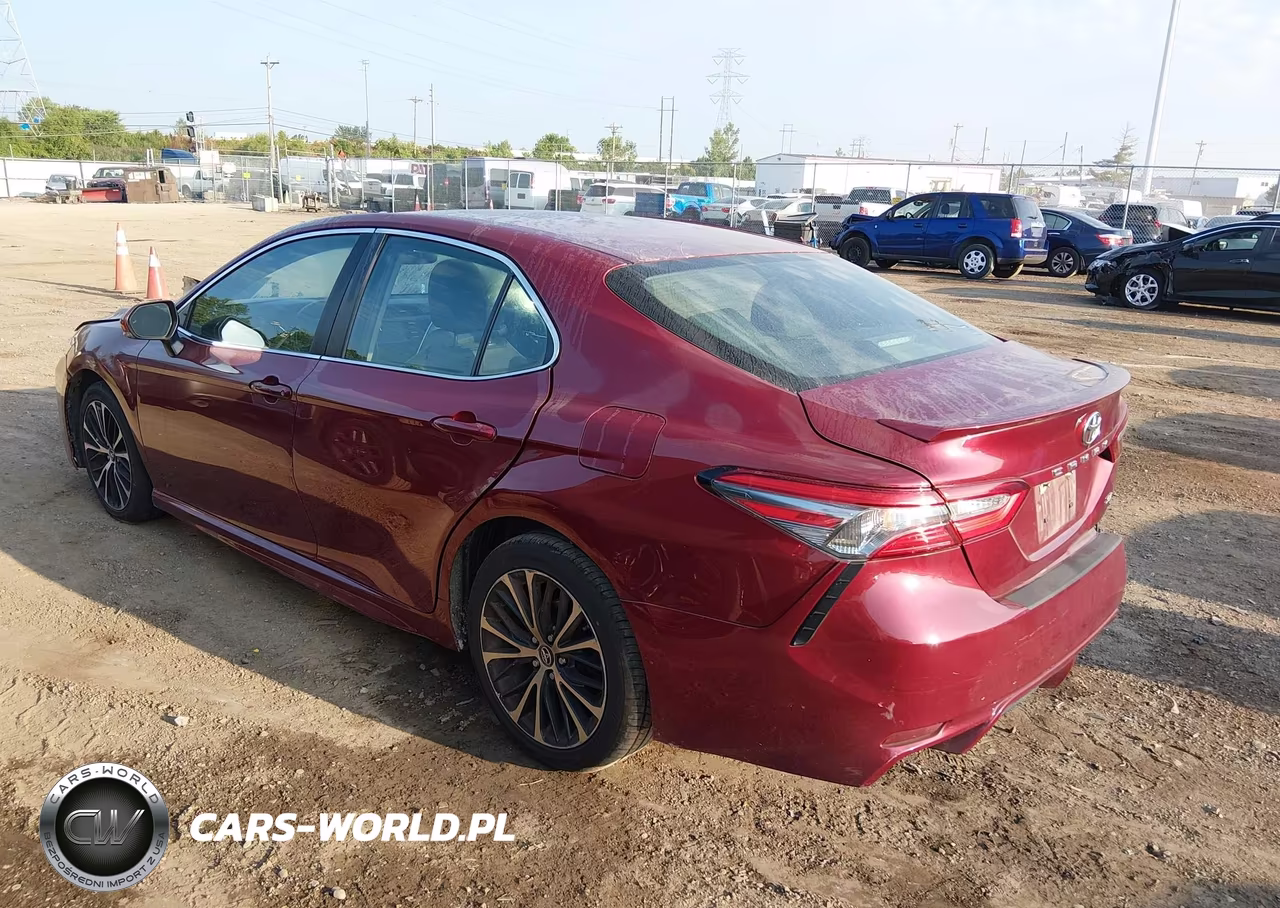 2018 Toyota Camry Se VIN:4T1B11HK4JU579646 - 3