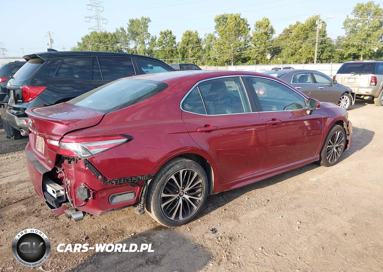 2018 Toyota Camry Se VIN:4T1B11HK4JU579646 - 4